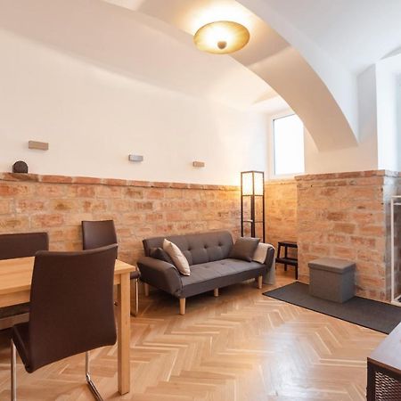 Der Fuchsbau - Neu, Kuschelig Und Zentral Im Gruenen Apartment Vienna Exterior photo